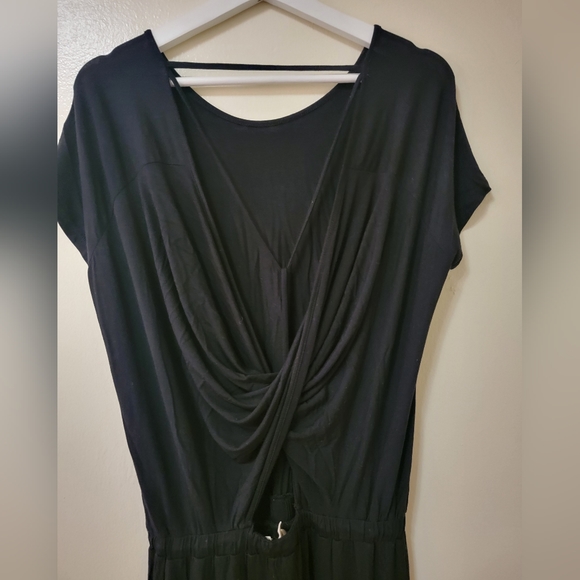 BLACK KNIT MAXI DRESS WITH BACK DETAIL - Picture 2 of 4